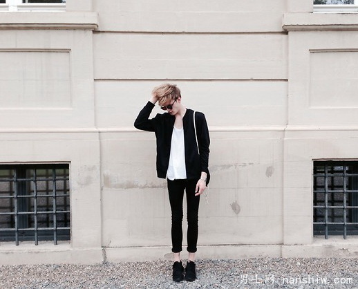 简单色系营造与众不同的视觉震撼