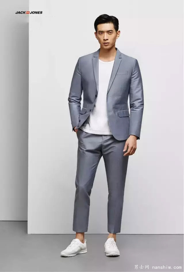 简单增加小配饰,让你穿着搭配更完美