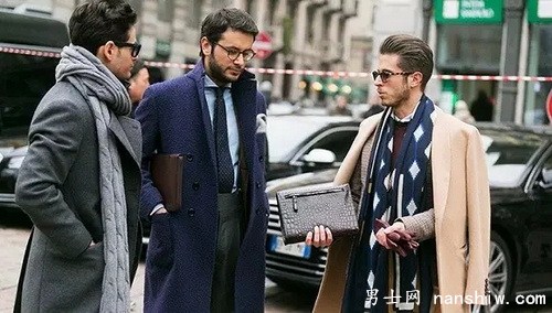 大衣都有那些分类?如何将大衣穿出走路生风的气魄?