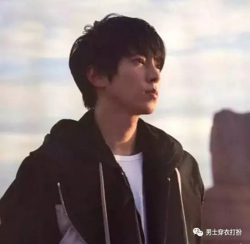 矮个子男生穿衣搭配技巧,看明星怎么穿