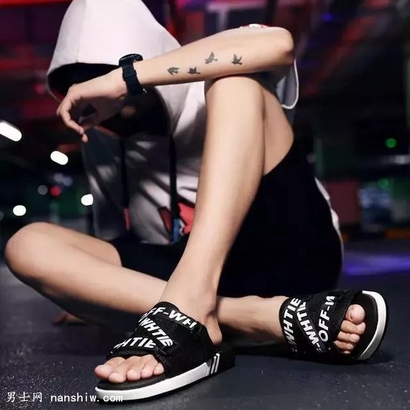 男生夏日怎么搭配,才能从头帅倒脚?