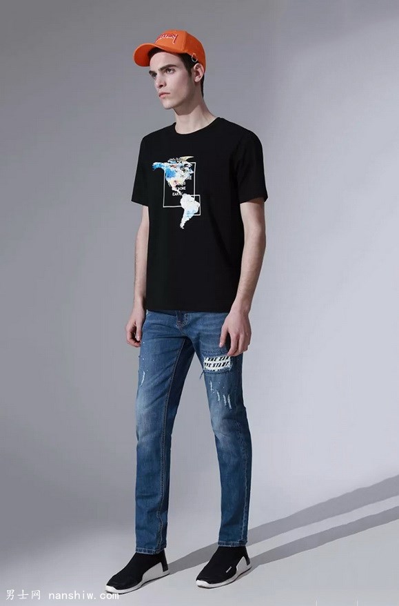 什么脸型搭配什么样衣领口,你衣服搭对了吗?