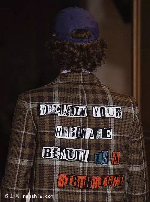 Valentino 2017ﶬ˱ 