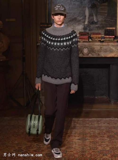 Valentino 2017ﶬ˱ 