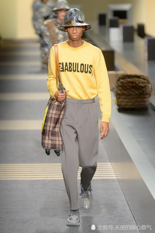 ҵFENDI 2018/19ﶬװ㣬