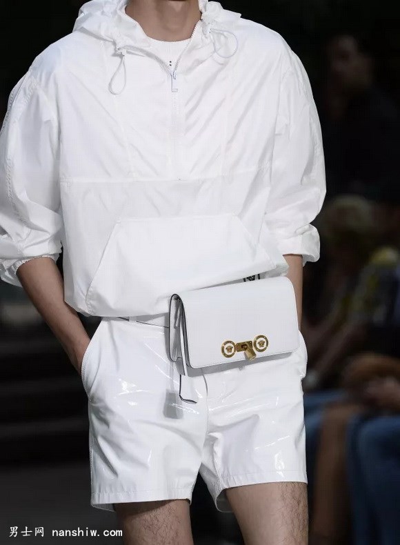 Versace˼2019а