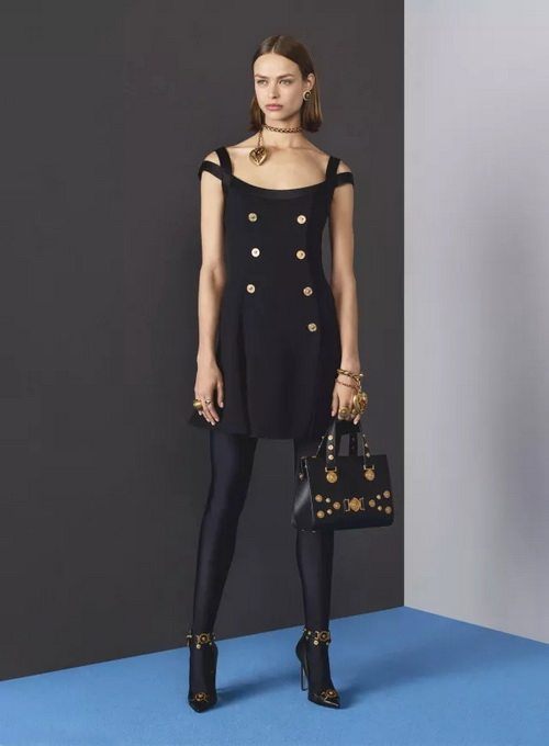Versace˼2018ŮװϵУң̽