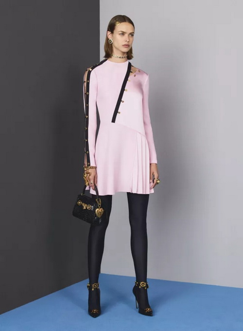 Versace˼2018ŮװϵУң̽