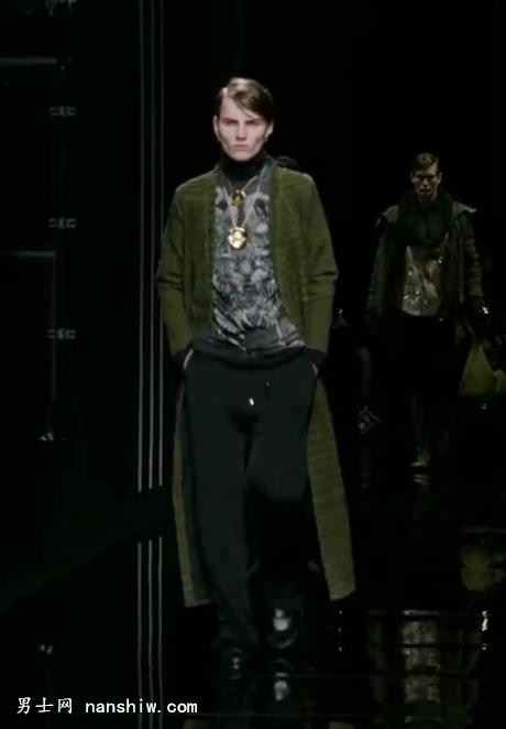 ͶBalmain Fall Winter 2017 Menswear Show
