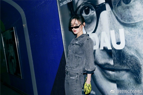 暖心闺女or秀场女王?袁姗姗巴黎时装周光耀全场