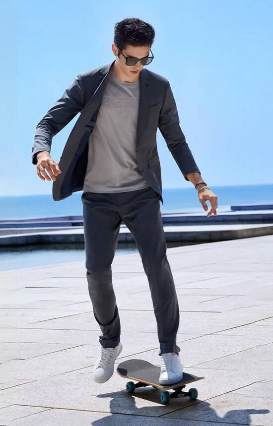 多变春日揭秘哈特马克斯先生全天候穿搭