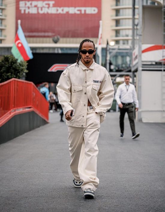 Lewis HamiltonTOMMY JEANS 2023괺ϵF1ݽͿվ